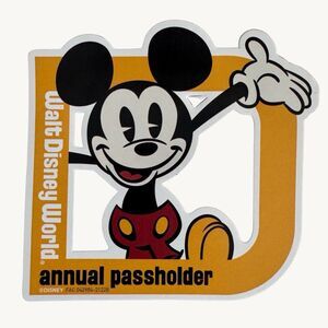 NEW! Walt Disney World Mickey Mouse Annual Passholder Magnet  original authentic